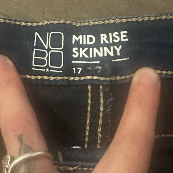 Worn once and forgotten about - Picture 2 of 2